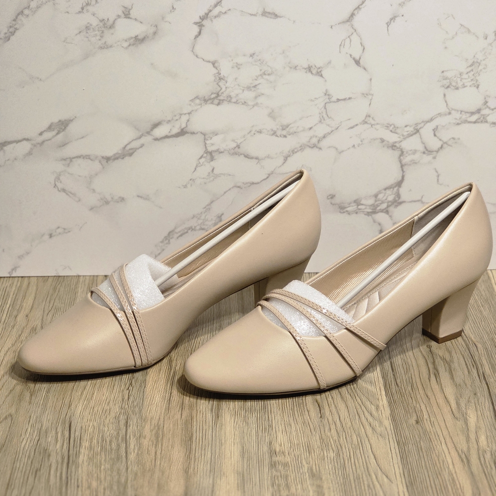 Easy Street Cristiny Slip-On Pumps